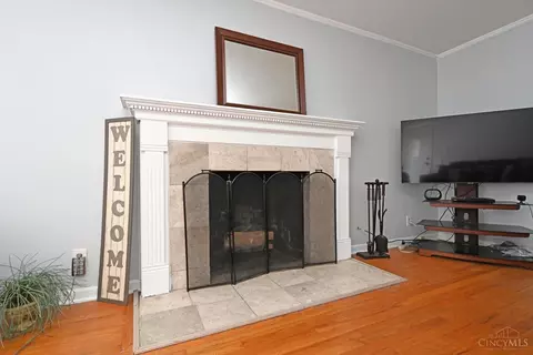 Living - 2291 Deblin Dr, Cincinnati, OH 45239 photo 4 of 4