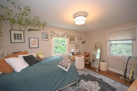 Bedroom - 4522 Perth Ln, Cincinnati, OH 45229 photo 4 of 9