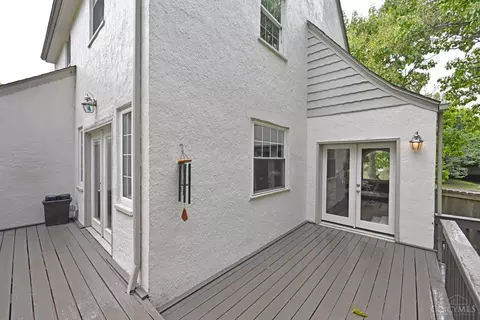 Exterior - 4522 Perth Ln, Cincinnati, OH 45229 photo 5 of 9
