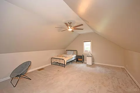Bedroom - 4522 Perth Ln, Cincinnati, OH 45229 photo 6 of 9