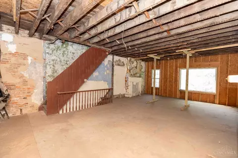 37 Clifton Ave, Cincinnati, OH 45202 photo 11