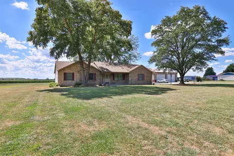 572 Mcjunkin Rd, Blanchester, OH 45107 photo 2