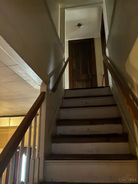 Entry Way - 1233 Considine Ave, Cincinnati, OH 45204 photo 1 of 3