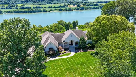 25 St Andrews Dr, North Bend, OH 45052