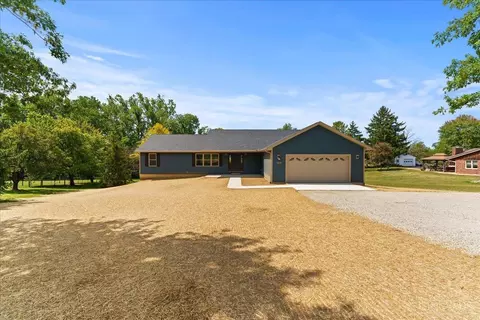 421 Silver Creek Dr, Wilmington, OH 45177