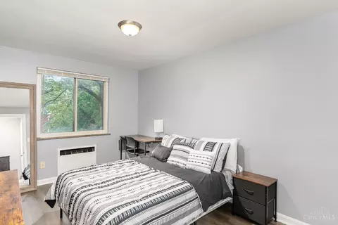 Bedroom - 3913 Gatewood Ln, Silverton, OH 45236 photo 1 of 5