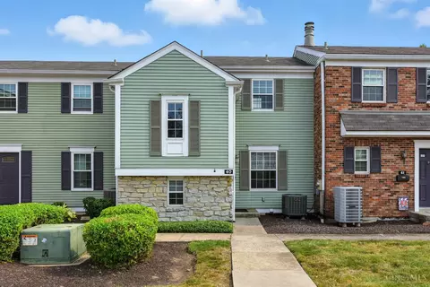 40 Applewood Dr, Fairfield, OH 45014