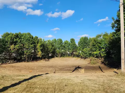 9020 Goldpark Dr, West Chester, OH 45011