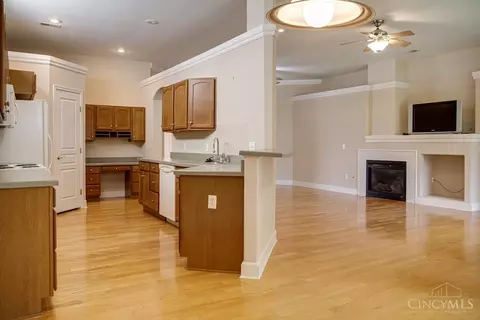 Living - 3533 Macpherson Pl, Cincinnati, OH 45245 photo 5 of 7