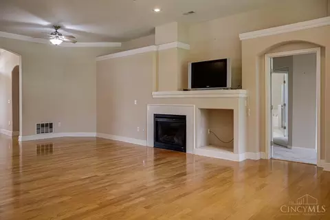 Living - 3533 Macpherson Pl, Cincinnati, OH 45245 photo 4 of 7