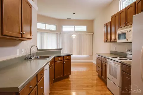 Kitchen - 3533 Macpherson Pl, Cincinnati, OH 45245 photo 3 of 3