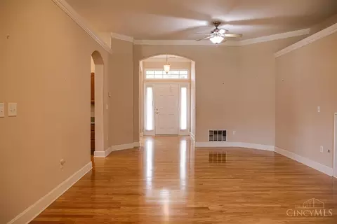 Living - 3533 Macpherson Pl, Cincinnati, OH 45245 photo 7 of 7