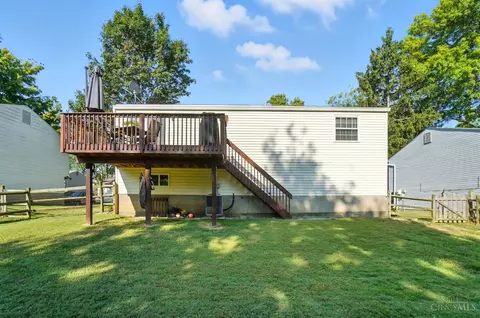 Exterior - 8740 Exeter Pl, Maineville, OH 45039 photo 8 of 10