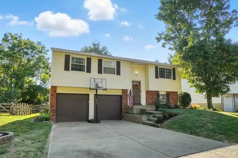 Exterior - 8740 Exeter Pl, Maineville, OH 45039 photo 2 of 10
