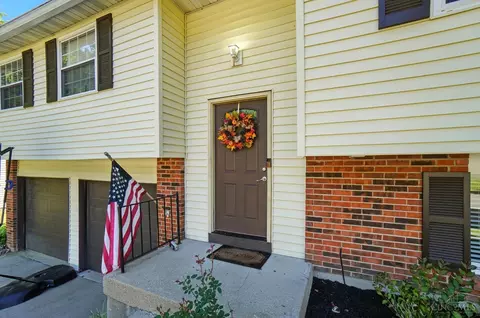 Exterior - 8740 Exeter Pl, Maineville, OH 45039 photo 4 of 10