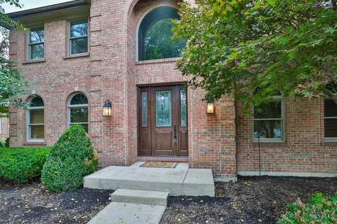 Entry Way - 1271 Aintree Ct, Hamilton Township, OH 45039 photo 2 of 7