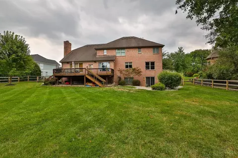 Exterior - 1271 Aintree Ct, Hamilton Township, OH 45039 photo 13 of 14