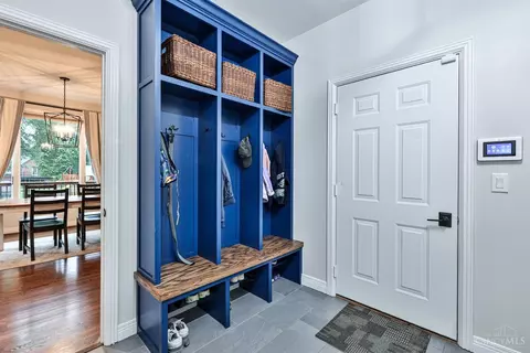 Entry Way - 1271 Aintree Ct, Hamilton Township, OH 45039 photo 4 of 7