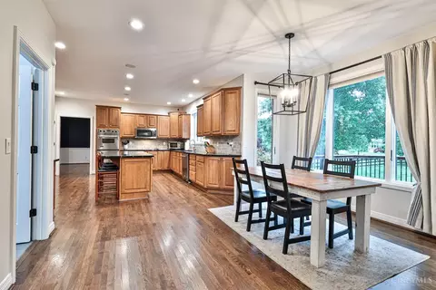 Dining - 1271 Aintree Ct, Hamilton Township, OH 45039 photo 4 of 4