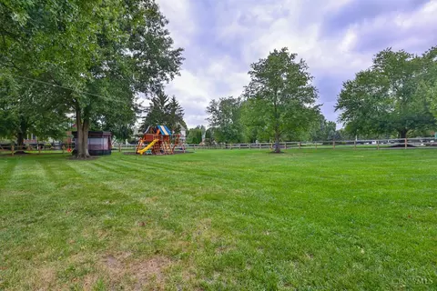 Exterior - 1271 Aintree Ct, Hamilton Township, OH 45039 photo 8 of 14