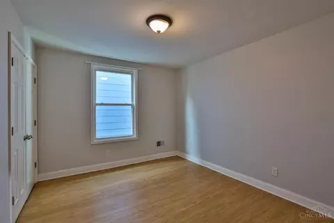 Bedroom - 3073 Sidney Ave, Cincinnati, OH 45225 photo 2 of 6