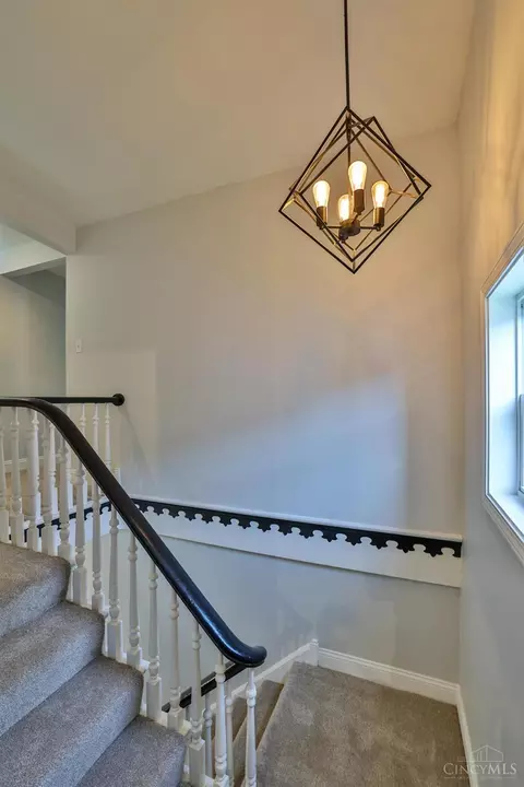 Entry Way - 3073 Sidney Ave, Cincinnati, OH 45225 photo 2 of 2