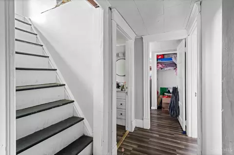 Entry Way - 407 Elm St, Cincinnati, OH 45238 photo 15 of 15