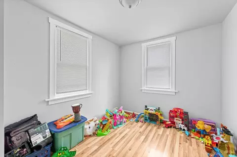 Bedroom - 407 Elm St, Cincinnati, OH 45238 photo 1 of 5