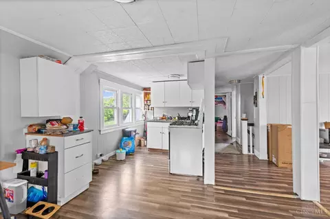 Entry Way - 407 Elm St, Cincinnati, OH 45238 photo 10 of 15