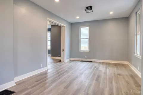 Living - 6107 Clephane Ave, Cincinnati, OH 45227 photo 1 of 6
