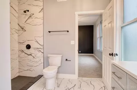 Bath - 6107 Clephane Ave, Cincinnati, OH 45227 photo 3 of 5