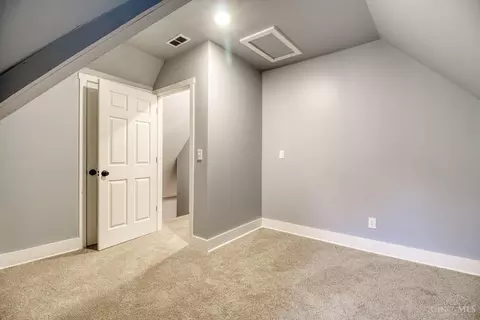 Bedroom - 6107 Clephane Ave, Cincinnati, OH 45227 photo 7 of 7
