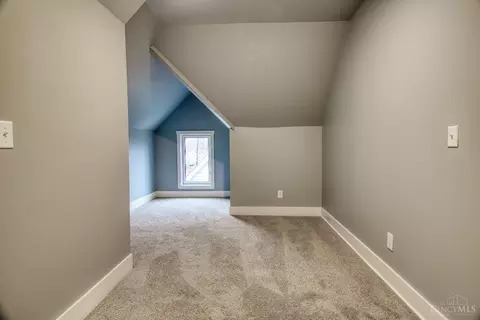 Bedroom - 6107 Clephane Ave, Cincinnati, OH 45227 photo 6 of 7