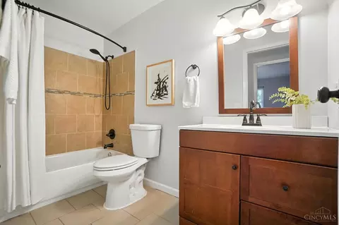 Bath - 1751 Forester Dr, Cincinnati, OH 45240 photo 4 of 6