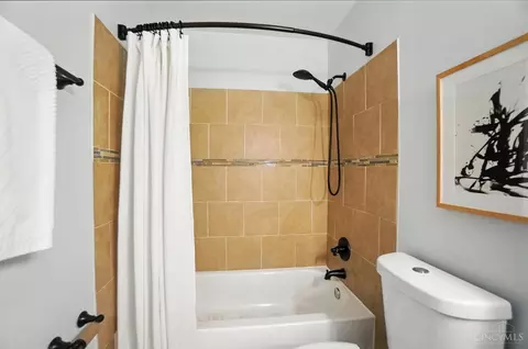 Bath - 1751 Forester Dr, Cincinnati, OH 45240 photo 6 of 6