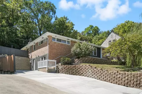 346 Hyde Park Dr, Hamilton, OH 45013