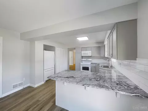 Kitchen - 591 Fox Run Pl, Monroe, OH 45050 photo 1 of 3