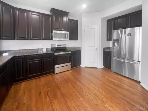 Kitchen - 3965 Applegate Ct, Amelia, OH 45102 photo 3 of 3