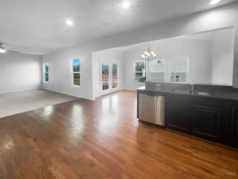Living - 3965 Applegate Ct, Amelia, OH 45102 photo 4 of 7