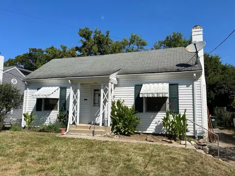 20 Sherry Rd, Wyoming, OH 45215