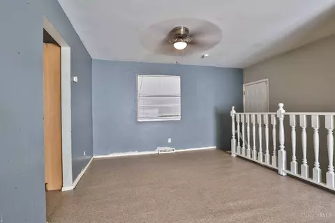 Living - 5101 Winneste Ave, Cincinnati, OH 45232 photo 4 of 5