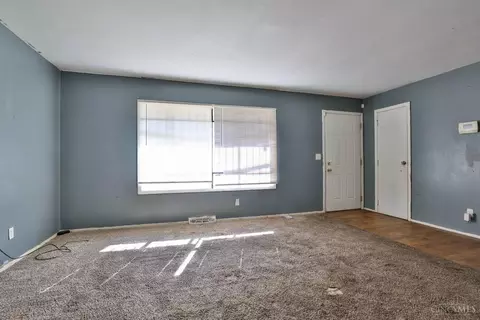 Living - 5101 Winneste Ave, Cincinnati, OH 45232 photo 1 of 5