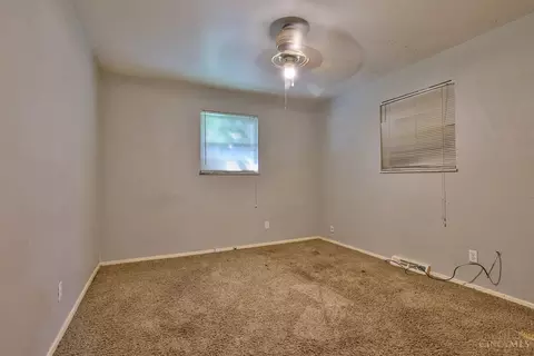 Bedroom - 5101 Winneste Ave, Cincinnati, OH 45232 photo 1 of 7