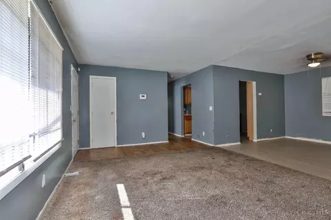 Living - 5101 Winneste Ave, Cincinnati, OH 45232 photo 2 of 5