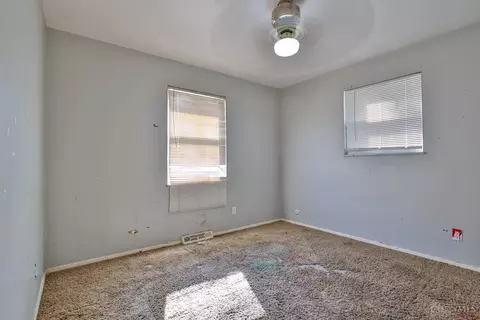Bedroom - 5101 Winneste Ave, Cincinnati, OH 45232 photo 4 of 7