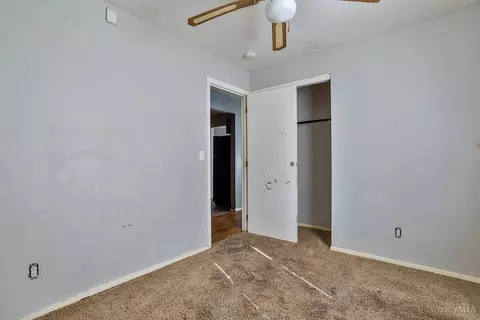 Bedroom - 5101 Winneste Ave, Cincinnati, OH 45232 photo 7 of 7