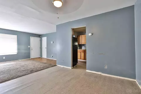 Living - 5101 Winneste Ave, Cincinnati, OH 45232 photo 5 of 5
