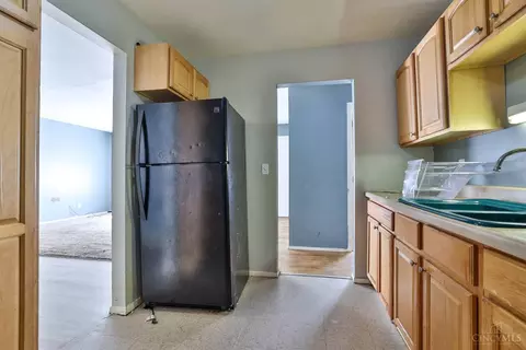 Kitchen - 5101 Winneste Ave, Cincinnati, OH 45232 photo 2 of 3