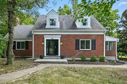 1084 Sutton Rd, Anderson Twp, OH 45230