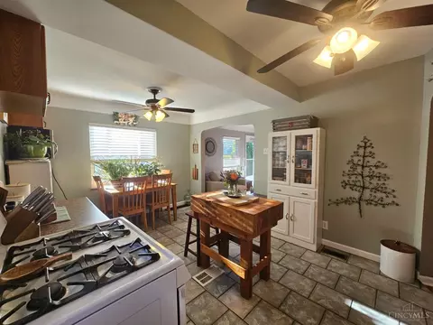 Kitchen - 5132 Juniper Ave, Cincinnati, OH 45238 photo 5 of 5